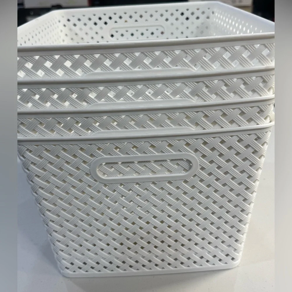 Baum BasketWeave Plastic Storage Bins 14”Lx 11.4”Wx 8.7”H, G 4 Pack White - Picture 1 of 5